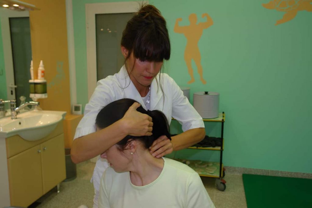 manualna terapija za bolec vrat